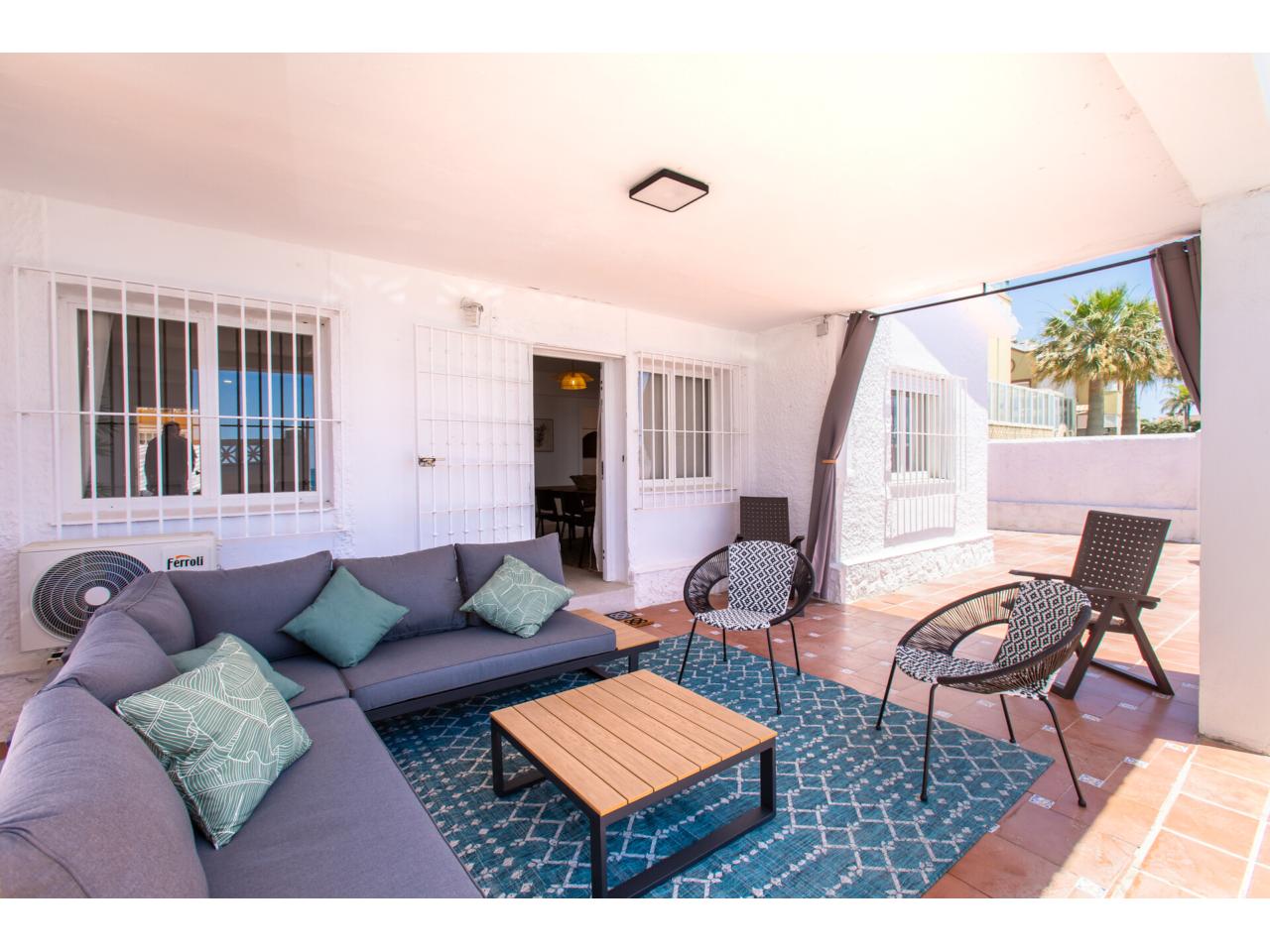 Chalet independiente en alquiler en Rincón de la Victoria